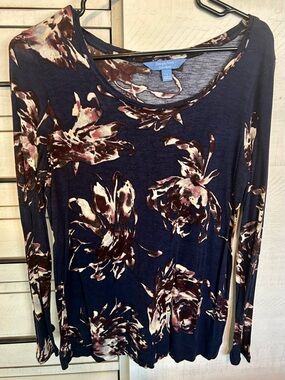 Simply Vera Vera Wang Navy and Cream Floral Long Sleeve Top